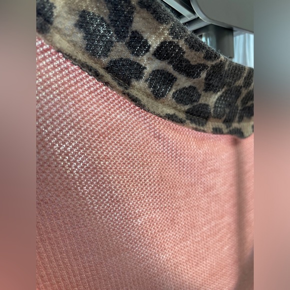 Peachy/Pink leopard trim neckline. Low Back blouse - Picture 3 of 4